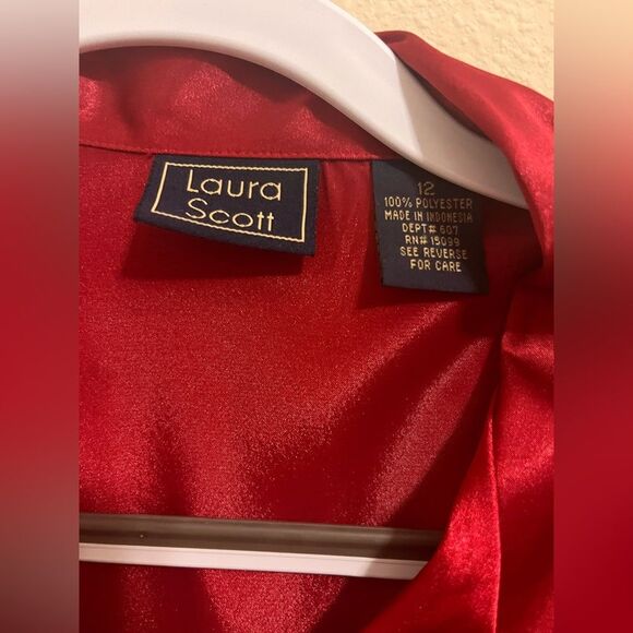 Laura Scott Vibrant Red Satin Top - Picture 3 of 3